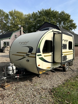 Thumbnail of RV