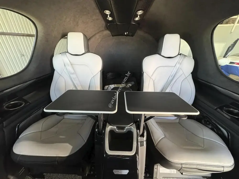 7928/cirrus-vision-jet-2022-flightmarket-id-7928-54445.webp
