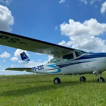 7339/cessna-210-centurion-1977-flightmarket-id-7339-05260.webp