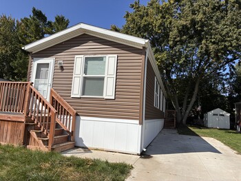 Thumbnail of mobile home