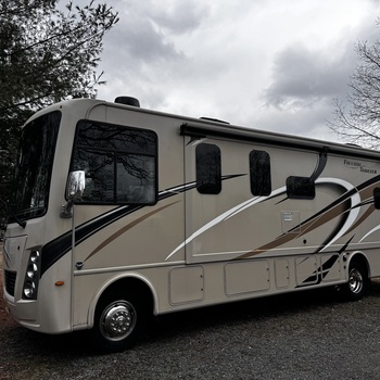Thumbnail of RV