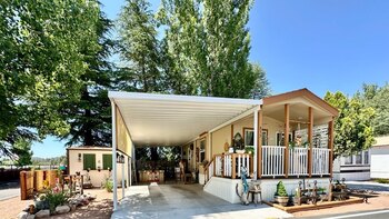 Thumbnail of mobile home