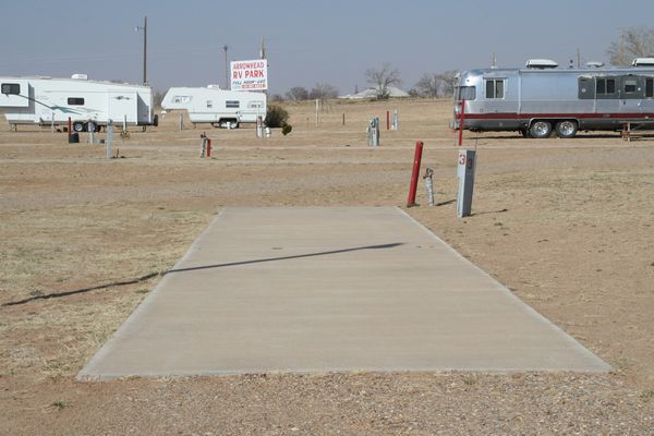 Space showing pad & hookups