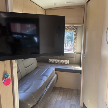 Thumbnail of RV
