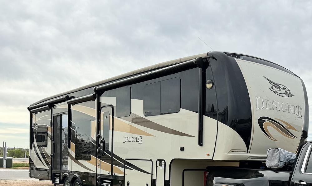 Photo of Rv