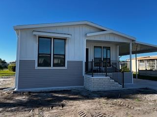 Thumbnail of mobile home