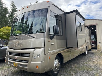 Thumbnail of RV