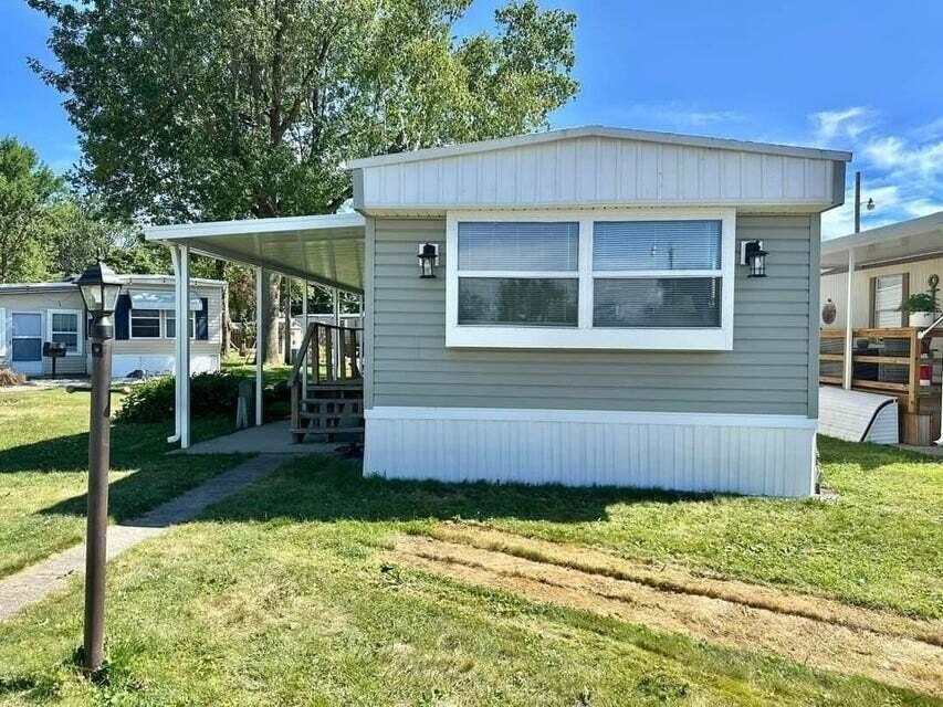 Photo of Mobile Home