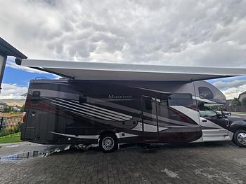 Thumbnail of RV