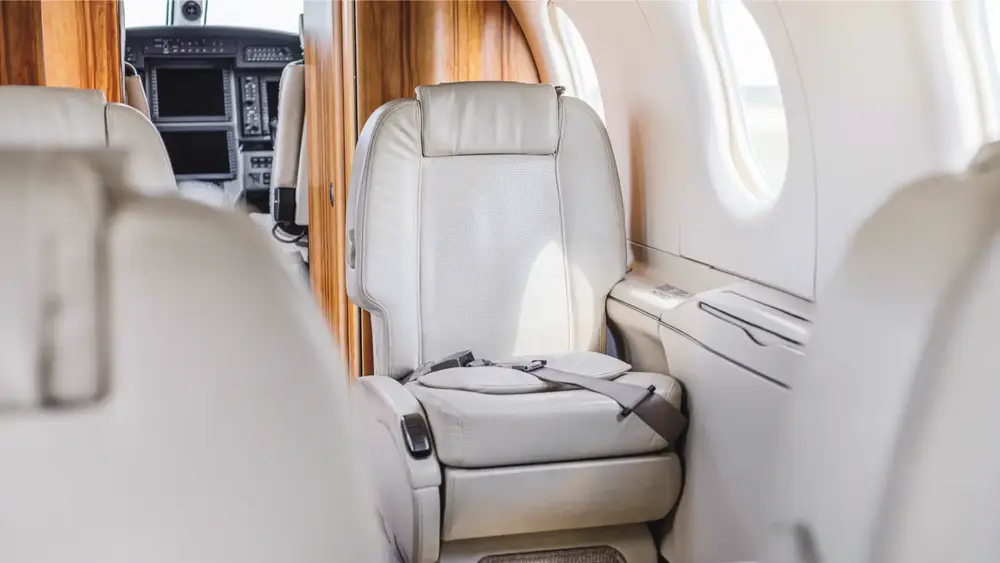 7731/pilatus-pc-12-ng-2013-flightmarket-id-7731-07507.webp
