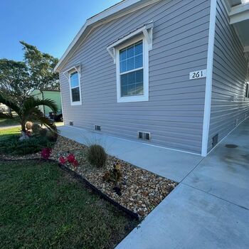 Thumbnail of mobile home
