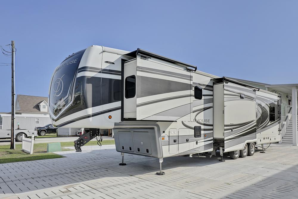 Photo of Rv