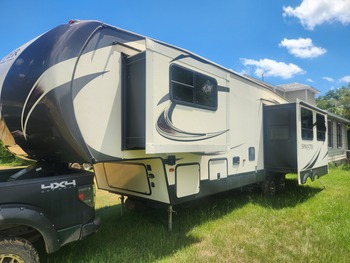 Thumbnail of RV