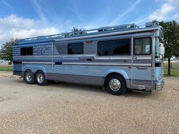Thumbnail of RV