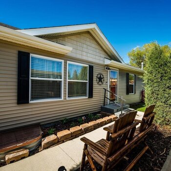Thumbnail of mobile home