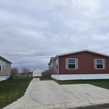 Thumbnail of mobile home