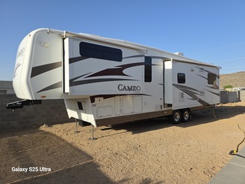 Thumbnail of RV