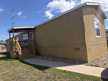 Thumbnail of mobile home