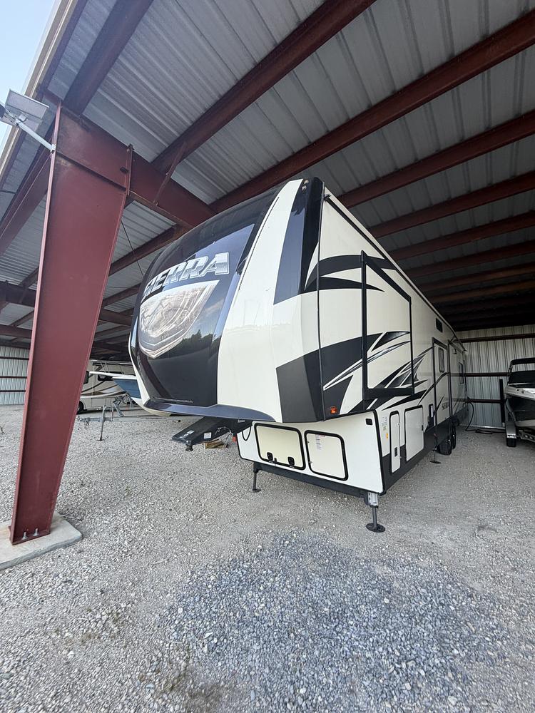 Photo of Rv