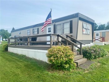 Thumbnail of mobile home