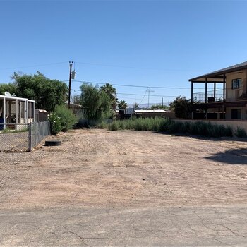 Thumbnail of mobile home lot