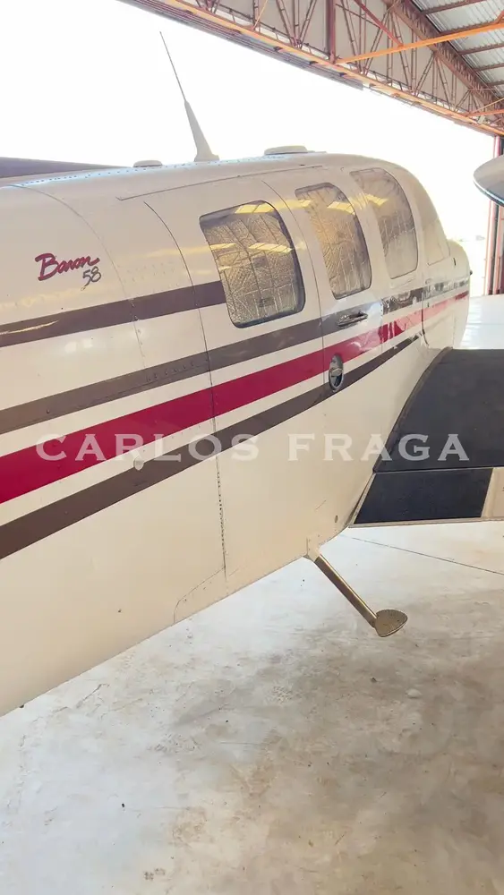 7476/beechcraft-baron-58-2005-flightmarket-id-7476-03105.webp