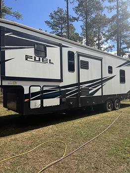 Thumbnail of RV