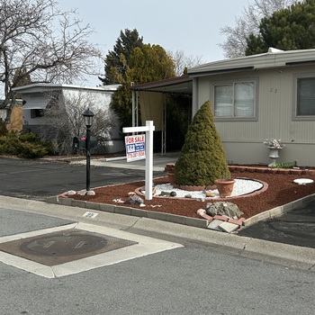 Thumbnail of mobile home