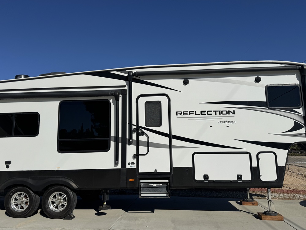 Photo of Rv