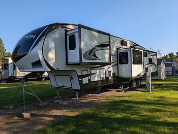 Thumbnail of RV