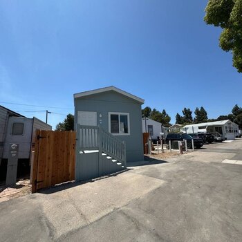 Thumbnail of mobile home