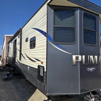 Thumbnail of RV