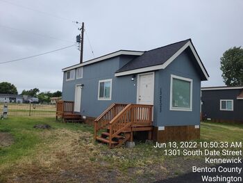 Photo of Kennewick, WA - Park Model Home For Rent!