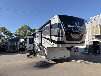 Thumbnail of RV