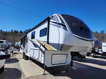 Thumbnail of RV
