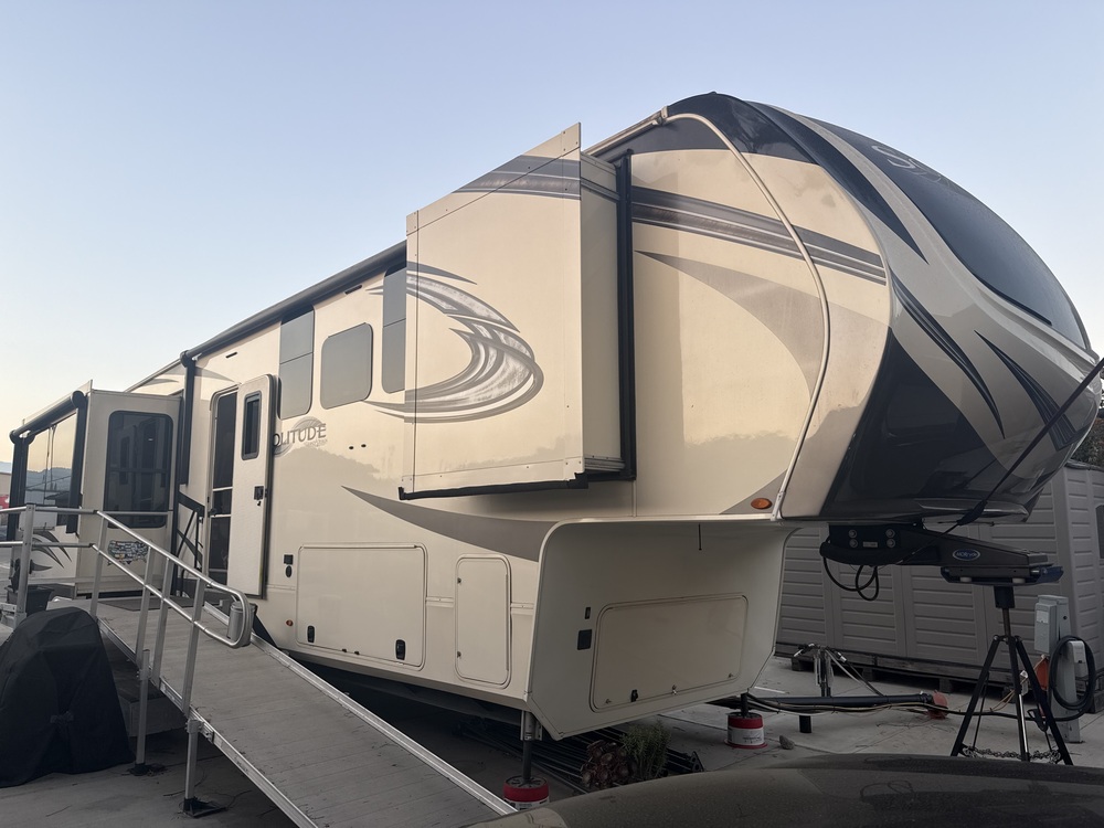 Photo of Rv