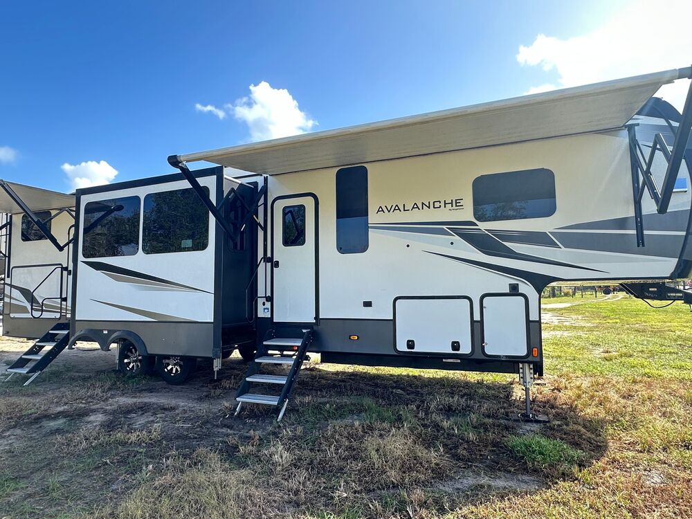 Photo of Rv