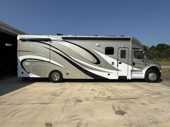 Thumbnail of RV