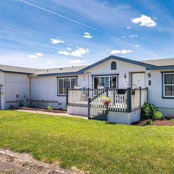 Thumbnail of mobile home