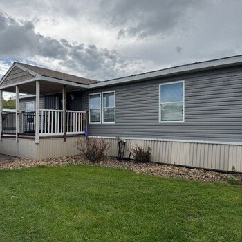 Thumbnail of mobile home