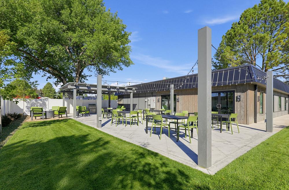 18 10647 W Macaw Ln Exterior 1702