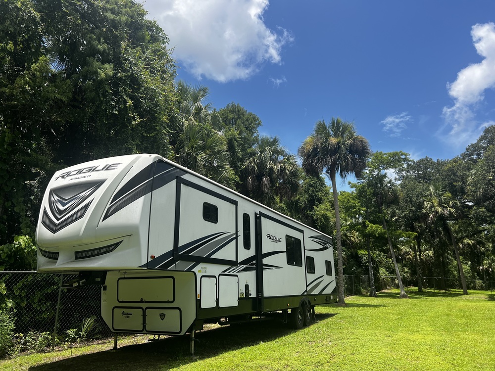 Photo of Rv