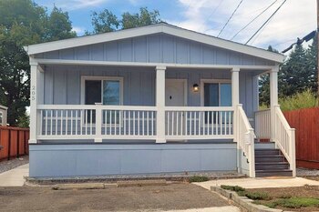 Thumbnail of mobile home