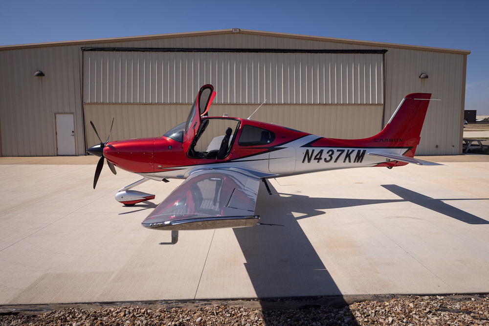 N437KM-9.jpg