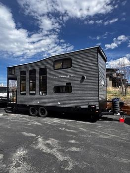 Thumbnail of RV