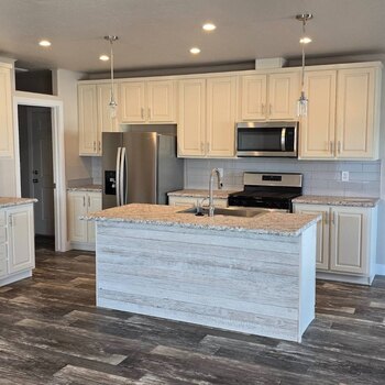 Thumbnail of mobile home