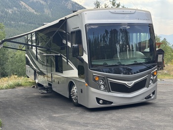 Thumbnail of RV