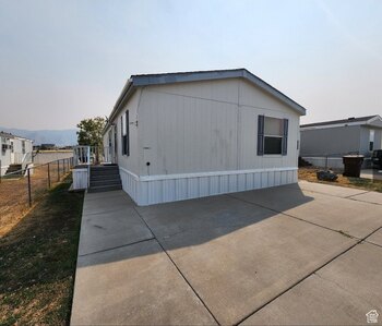 Thumbnail of mobile home