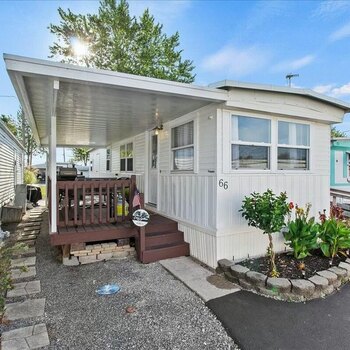 Thumbnail of mobile home
