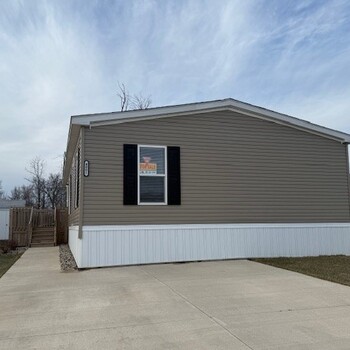 Thumbnail of mobile home